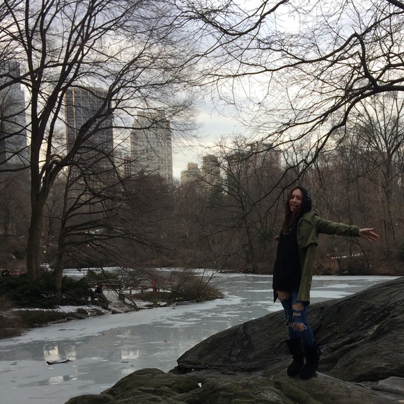 🐻POSH AMBASSADOR❤️ - Picture 2 of 8